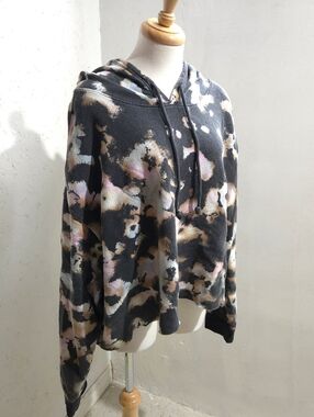 Wild Fable |Women's Charcoal Tie-Dye Cropped Hoodie with Pink and Tan Accents